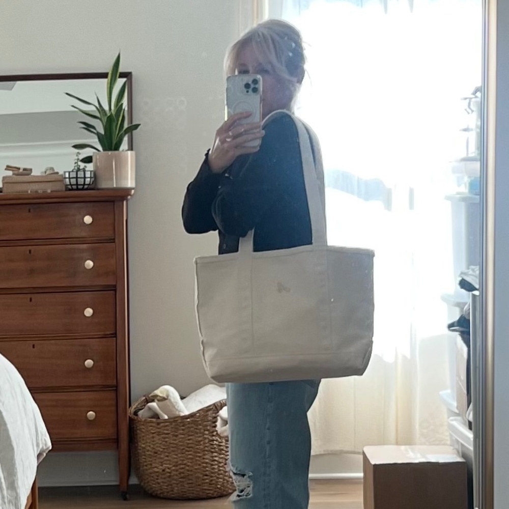 LLBean Boat and Tote M w/zipper “A” - Picture 7 of 7